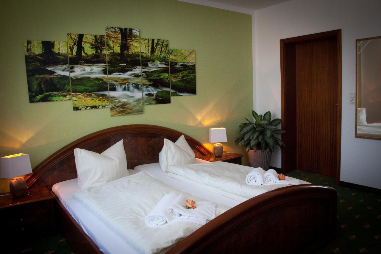 Hotel Ratskeller Thum Esterno foto