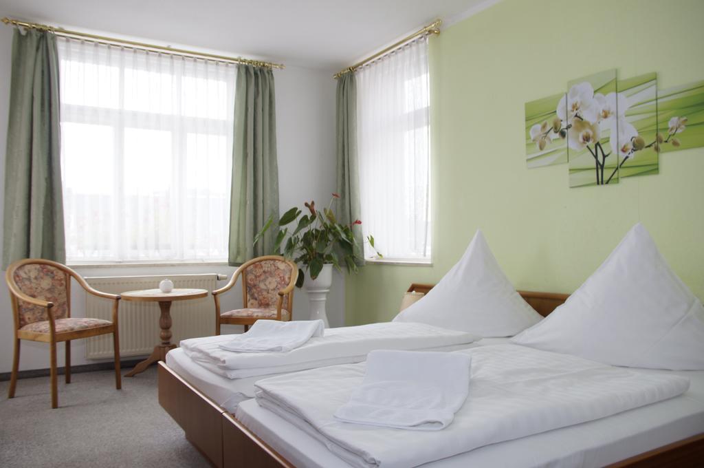 Hotel Ratskeller Thum Esterno foto